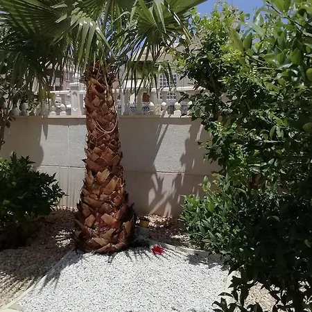 Дом В Старинном, Классическом Стиле Vakantiehuis